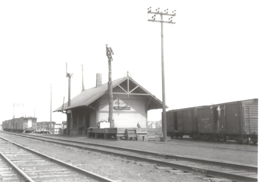 #32 Wickliffe OH Station Scene 1924 | The Nickel Plate Archive