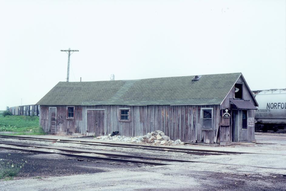 Clover Leaf Building Delphos OH Car Insp.Building.71783 The Nickel Plate Archive