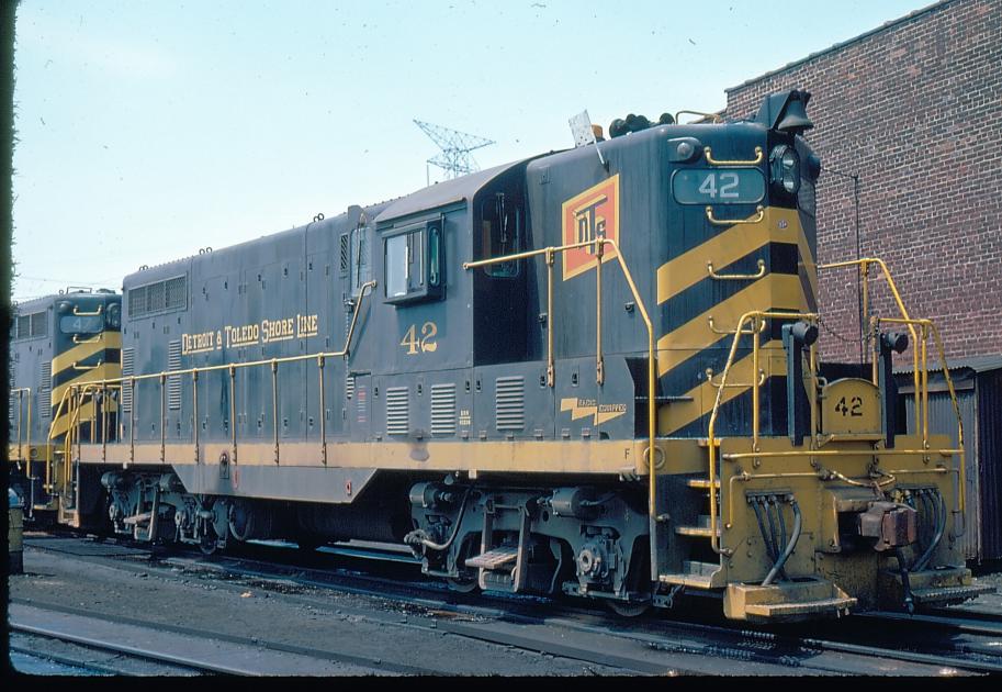 D&TSL GP7 42 Toledo OH 1976 David Hamley | The Nickel Plate Archive