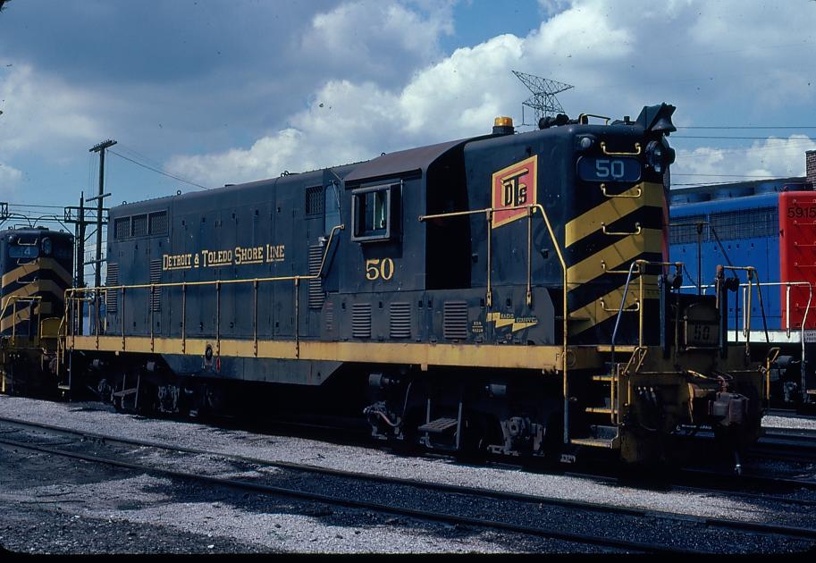 D&TSL GP7 50 Toledo OH 7-21-1982 William Raia | The Nickel Plate Archive