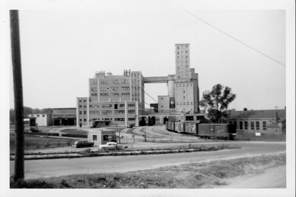 Eastern States Farmers' Exchange Building Huron OH 863 The Nickel