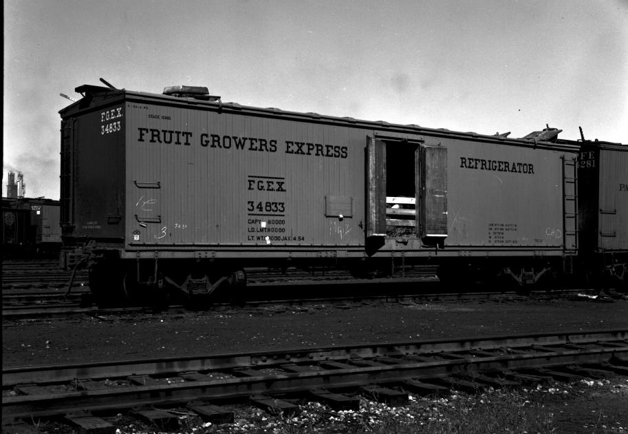 Fruit Growers Express 34833 Unknown Location The Nickel Plate Archive