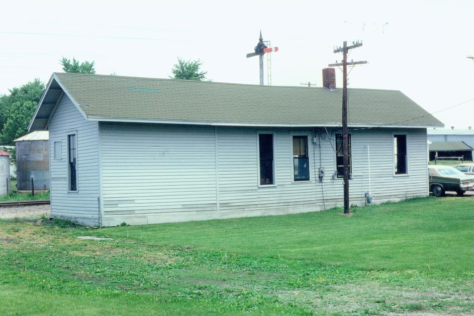 LE&W Depot Cheneyville IL Back side 52875 The Nickel Plate Archive