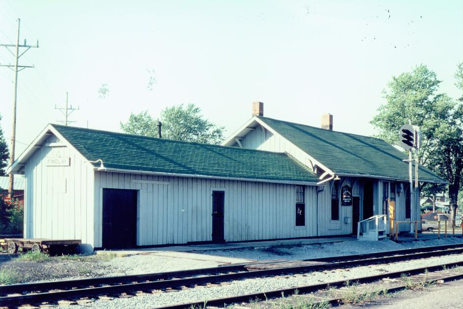 LE&W Depot Findlay OH Front view 83176 The Nickel Plate Archive