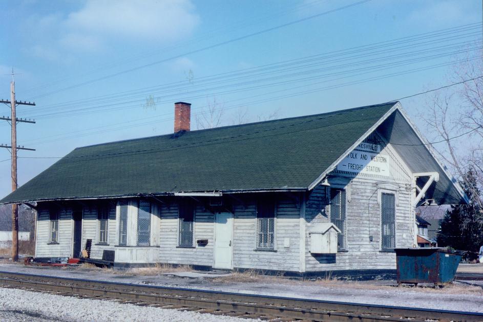 NKP Depot Painesville OH Front View 2-19-89 | The Nickel Plate Archive