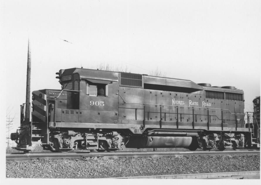 NKP GP30 905 Conneaut OH 4-26-1966 HAM | The Nickel Plate Archive