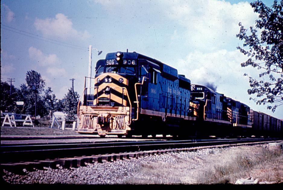 NKP GP30 906 NKP District westbound | The Nickel Plate Archive