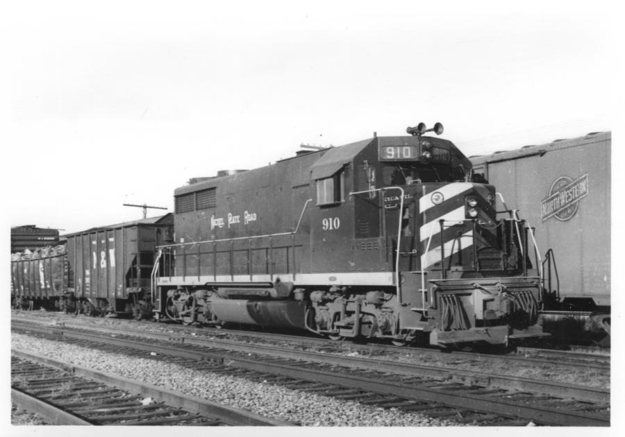 NKP GP35 911 Fremont OH 2-13-1965 | The Nickel Plate Archive