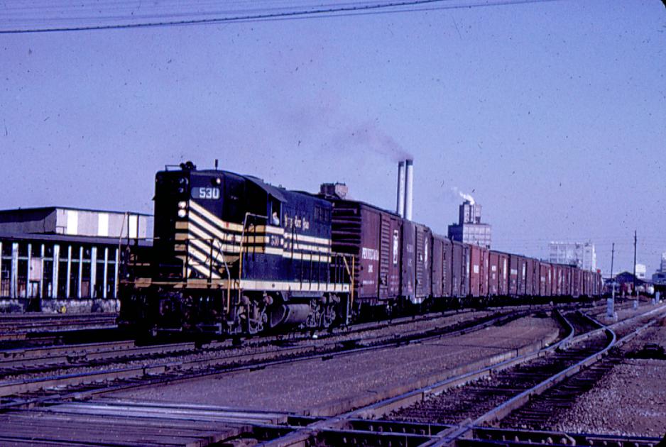 NKP GP9 530 left front view on local | The Nickel Plate Archive