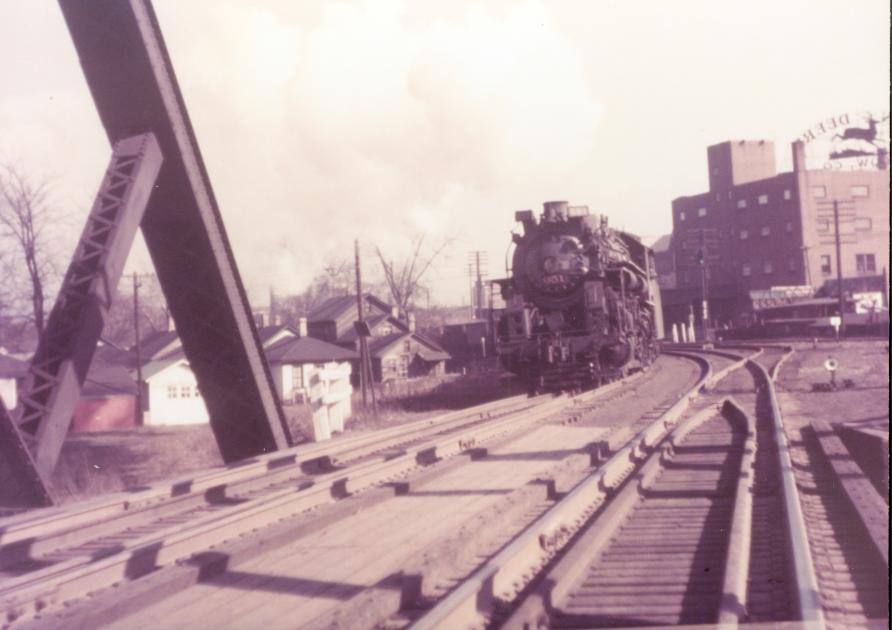 nkp-h-6e-651-fort-wayne-in-at-st-marys-bridge-the-nickel-plate-archive