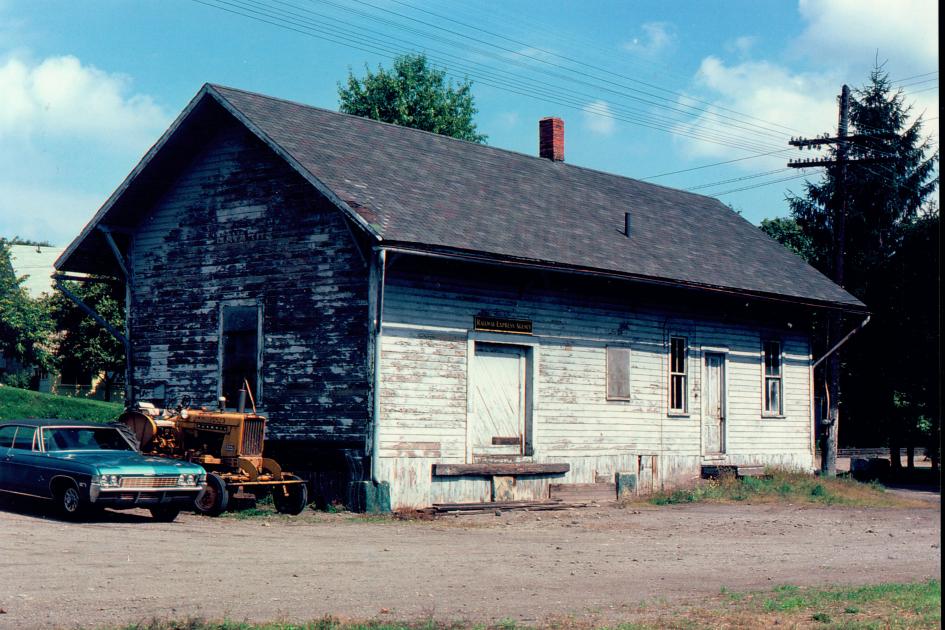 W&LE Depot Navarre OH SW Corner 91874 The Nickel Plate Archive