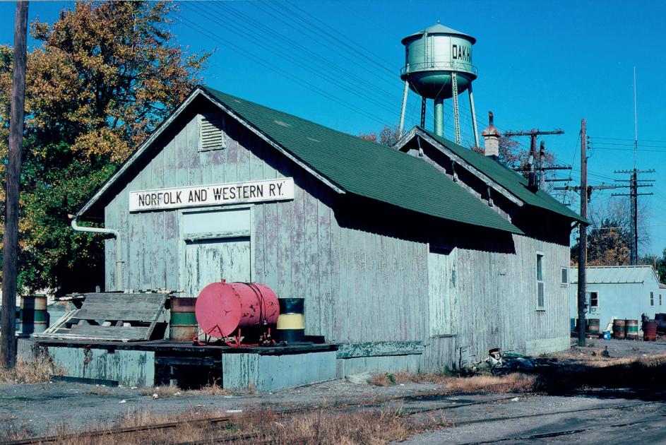 W&LE Depot Oak Harbor OH Rear view 101275 The Nickel Plate Archive