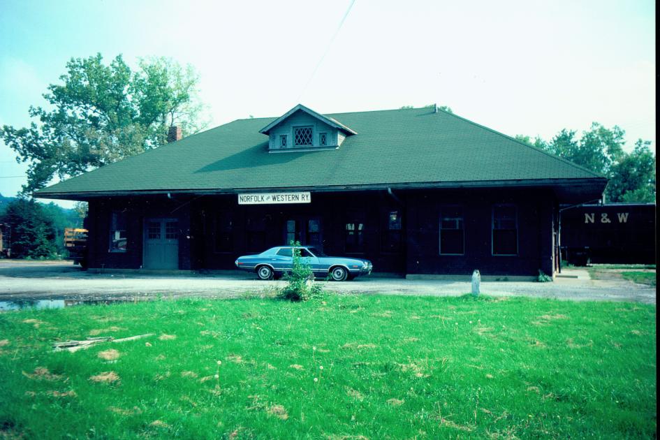 W&LE Depot Zanesville OH Rear View 91874 The Nickel Plate Archive