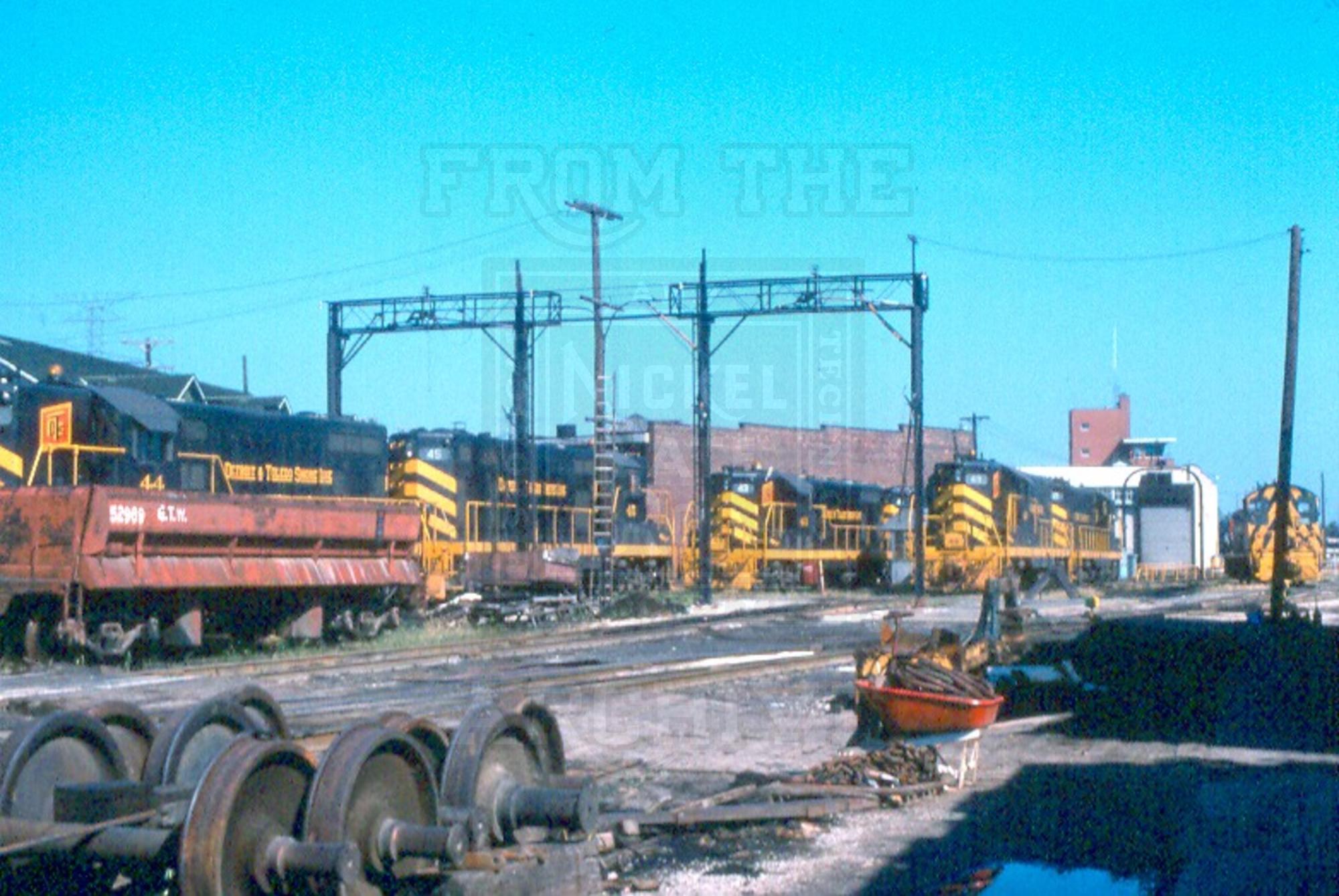 Lang Yard scene with 7 units 09-19-76s | The Nickel Plate