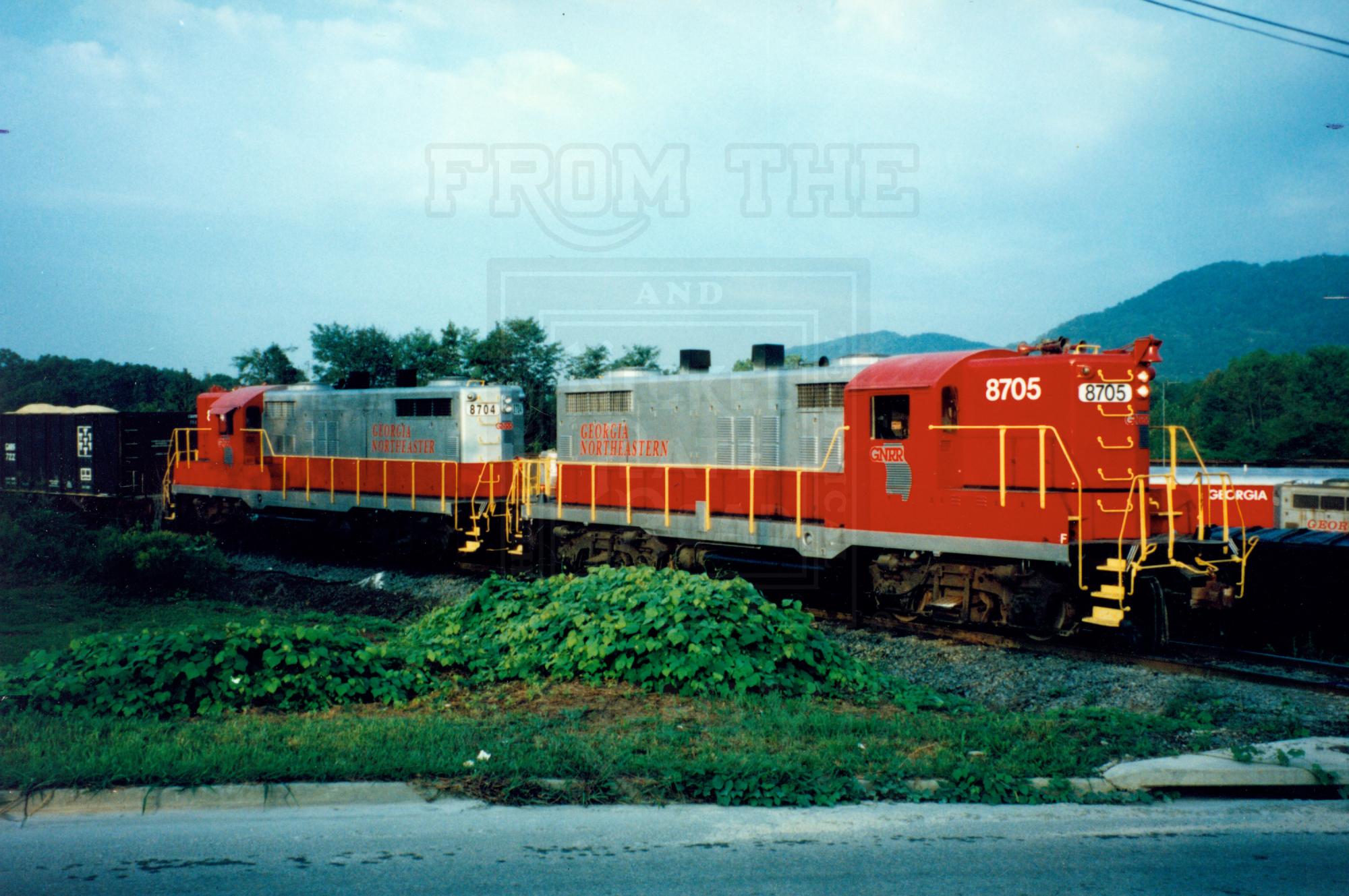 NKP GP18 706-701 As Georgia Northeastern 8705-04 | The Nickel Plate Archive