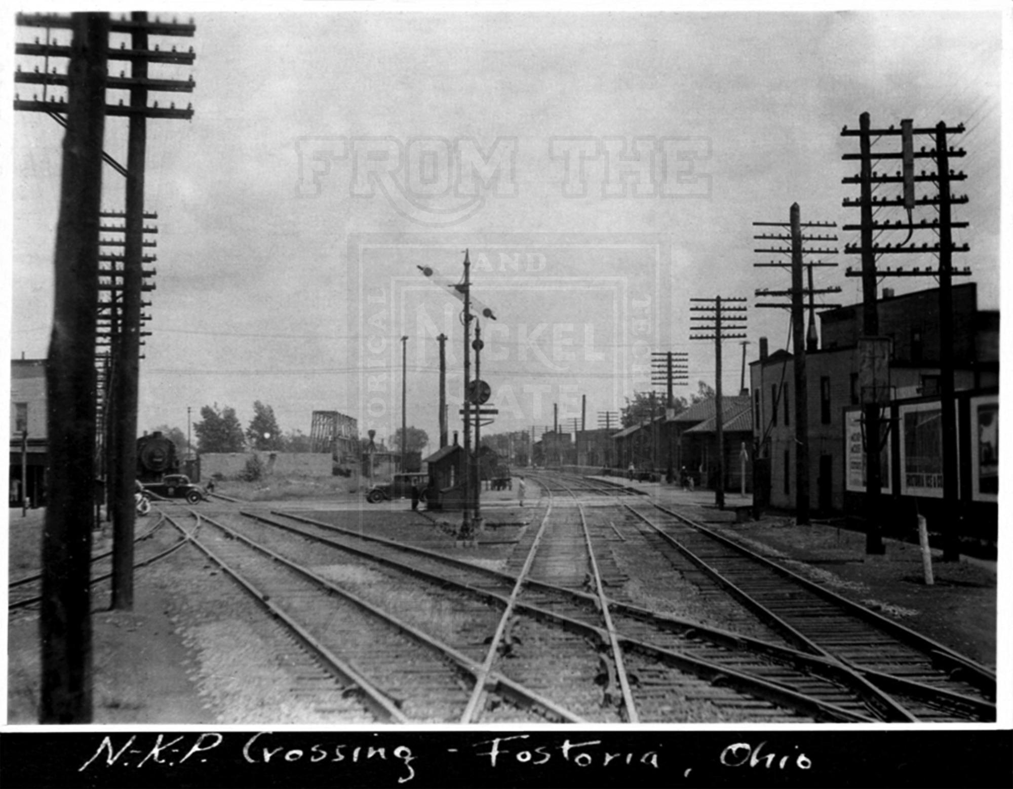 NKPB&O Crossing Fostoria Oh. The Nickel Plate Archive