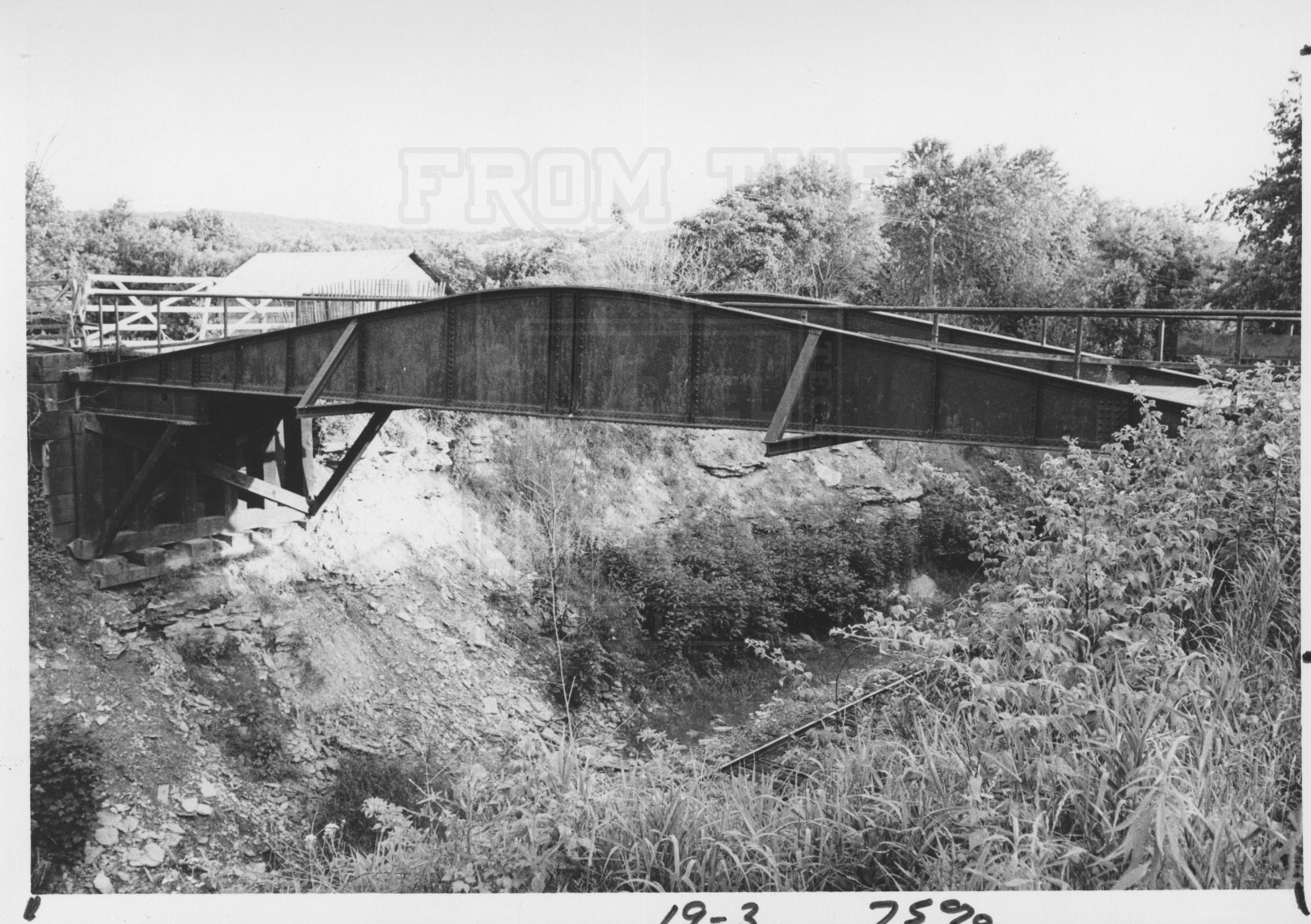 W LE Bridge Turntable Near Beach City OH 1970 s JBC The Nickel Plate w-le-bridge-turntable-near-beach-city-oh-1970-s-jbc-the-nickel-plate
